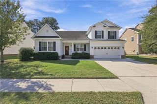 525 Hanbury RD W, Chesapeake, VA 23322
