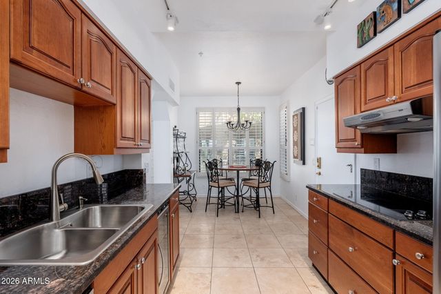 25555 N WINDY WALK Drive 11, Scottsdale, AZ 85255