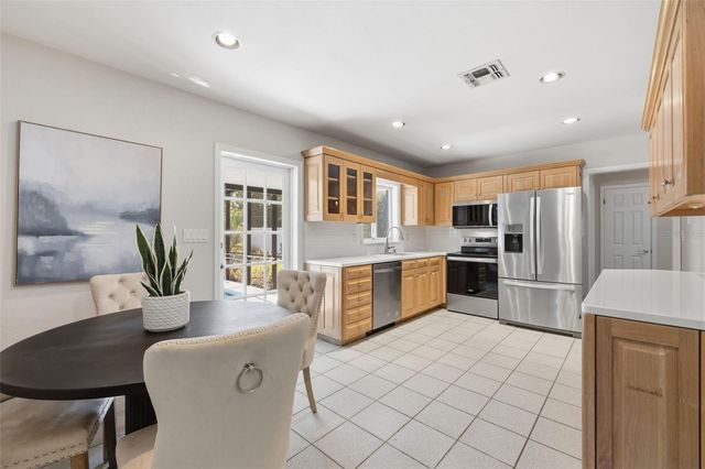 308 LIVE OAK AVENUE, Temple Terrace, FL 33617