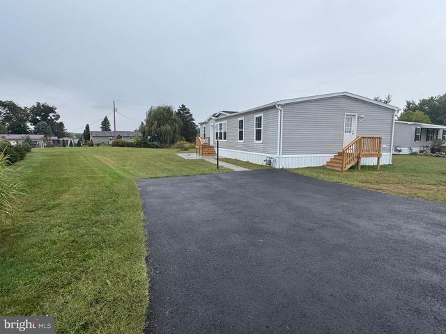 39 MAIZEFIELD DRIVE, Shippensburg, PA 17257