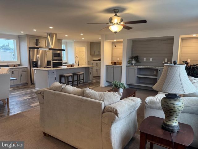 39 MAIZEFIELD DRIVE, Shippensburg, PA 17257