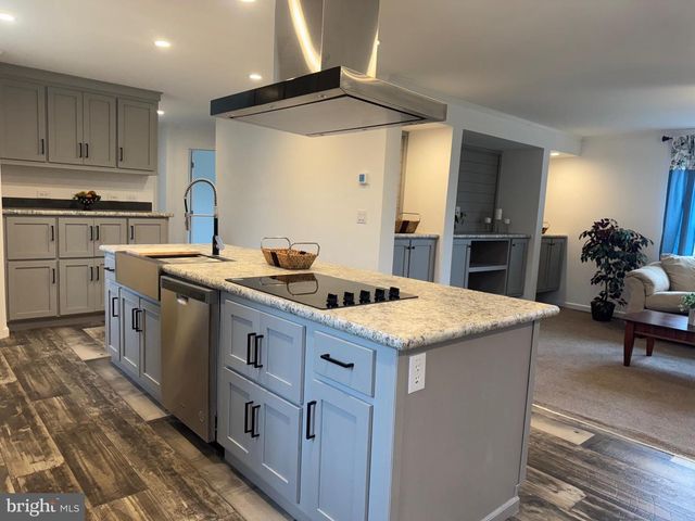 39 MAIZEFIELD DRIVE, Shippensburg, PA 17257