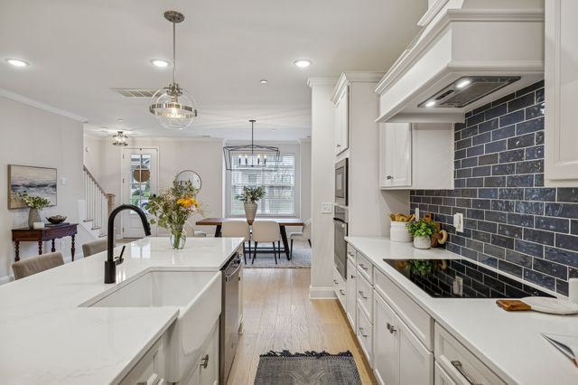 2705 Bramblewood Ln, Thompsons Station, TN 37179