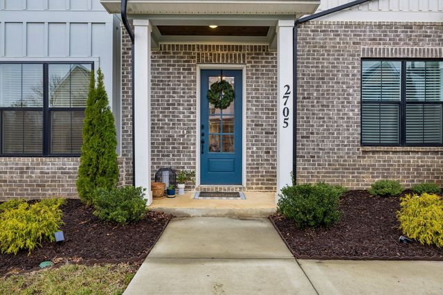 2705 Bramblewood Ln, Thompsons Station, TN 37179