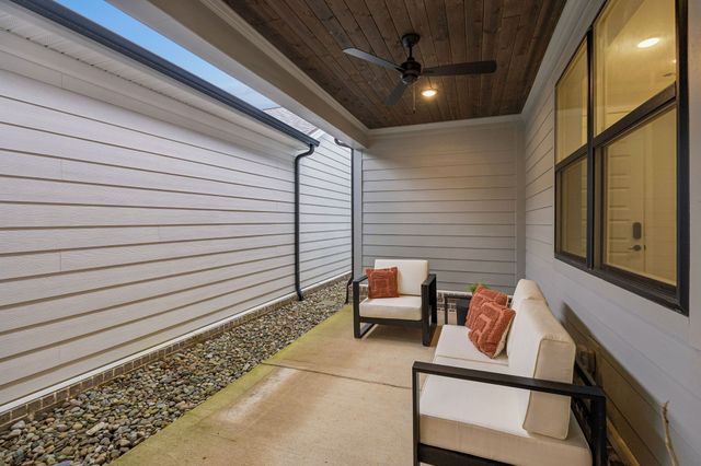 2705 Bramblewood Ln, Thompsons Station, TN 37179