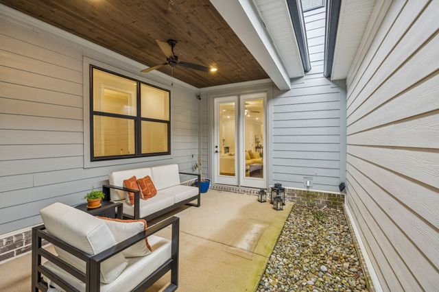 2705 Bramblewood Ln, Thompsons Station, TN 37179