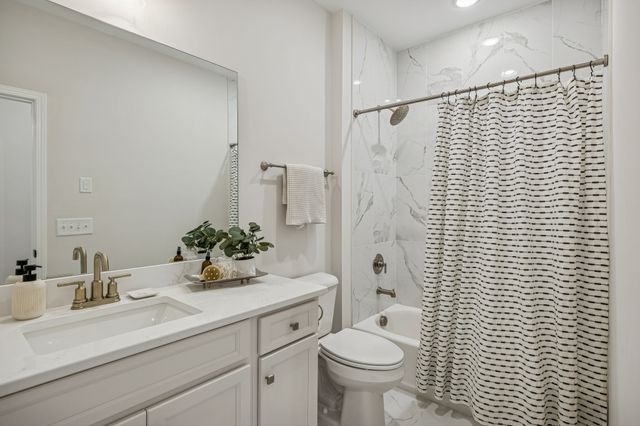 2705 Bramblewood Ln, Thompsons Station, TN 37179