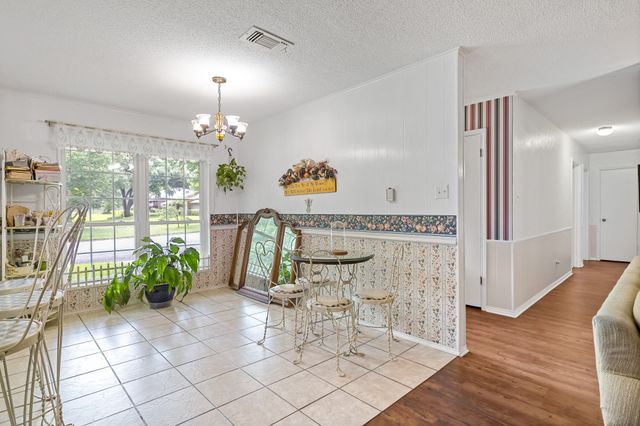 1002 S Lide Avenue, Mt Pleasant, TX 75455