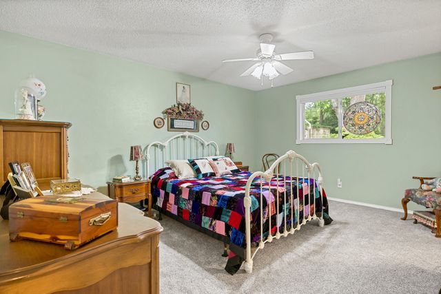 1002 S Lide Avenue, Mt Pleasant, TX 75455