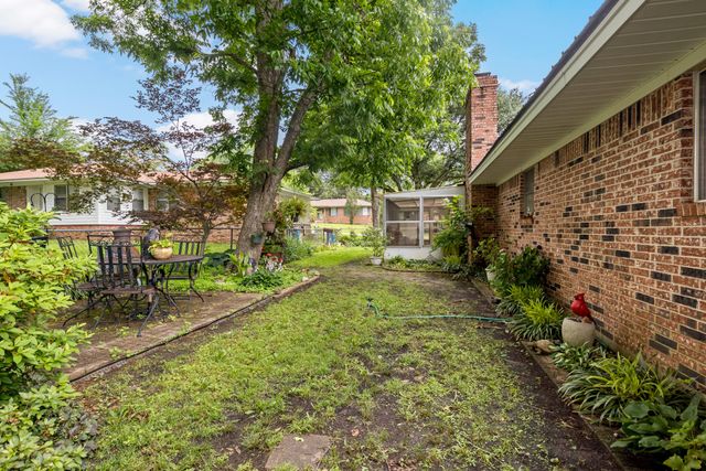 1002 S Lide Avenue, Mt Pleasant, TX 75455