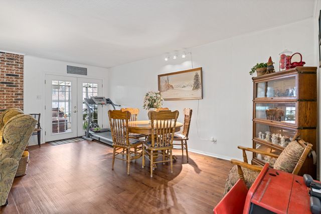 1002 S Lide Avenue, Mt Pleasant, TX 75455