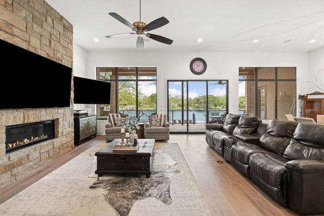 204 Hannahs WAY, Burnet, TX 78611
