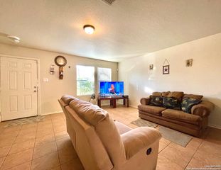 910 Absolon Farm, San Antonio, TX 78228