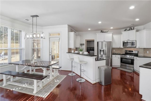 304 Warm Winds Trail, Canton, GA 30114