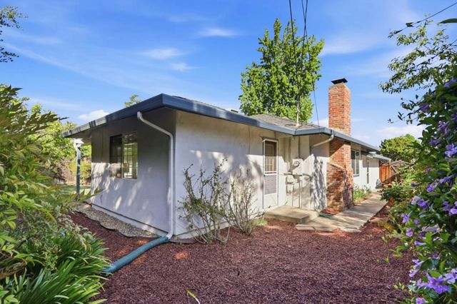 696 Giannini Drive, Santa Clara, CA 95051