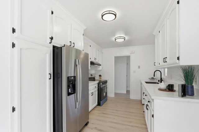 696 Giannini Drive, Santa Clara, CA 95051