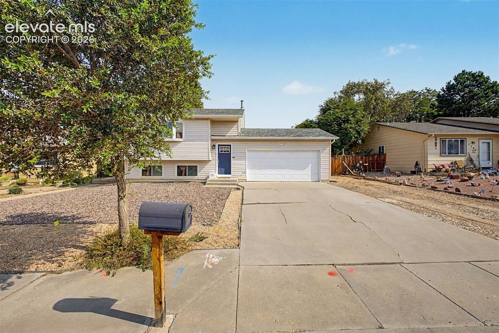 2309 South Drive, Pueblo, CO 81008 — exterior