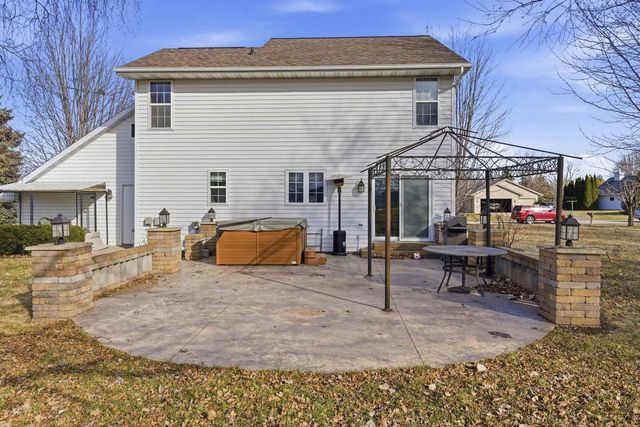 N1371 FAWN RIDGE COURT, Greenville, WI 54942