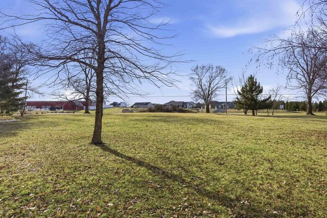 N1371 FAWN RIDGE COURT, Greenville, WI 54942