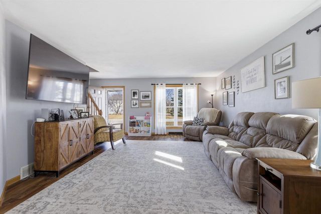 N1371 FAWN RIDGE COURT, Greenville, WI 54942