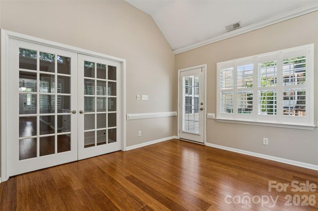 10906 Chamberlain Hall Court, Charlotte, NC 28277