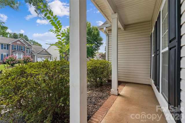 10906 Chamberlain Hall Court, Charlotte, NC 28277
