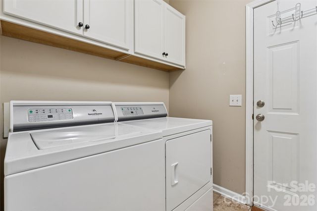 10906 Chamberlain Hall Court, Charlotte, NC 28277