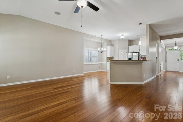 10906 Chamberlain Hall Court, Charlotte, NC 28277