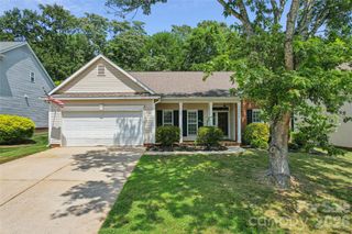 10906 Chamberlain Hall Court, Charlotte, NC 28277