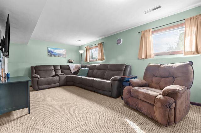 21877 Shady Hollow Lane, South Bend, IN 46628