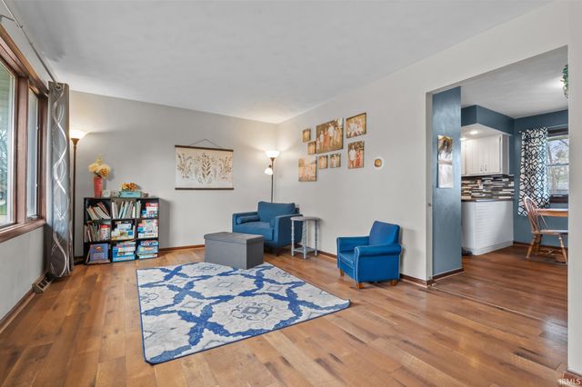 21877 Shady Hollow Lane, South Bend, IN 46628