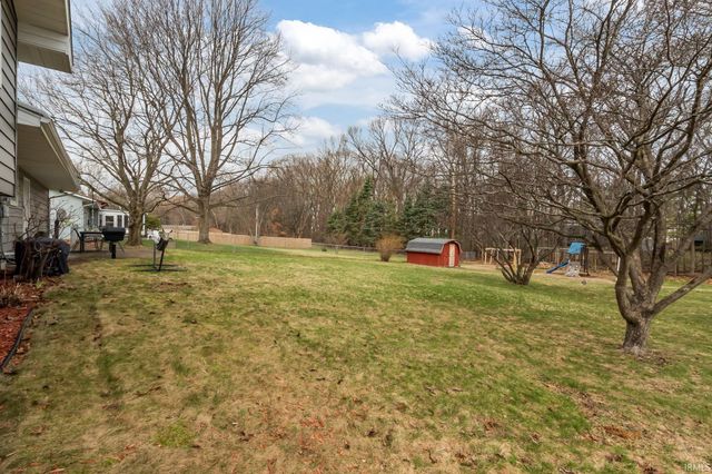 21877 Shady Hollow Lane, South Bend, IN 46628