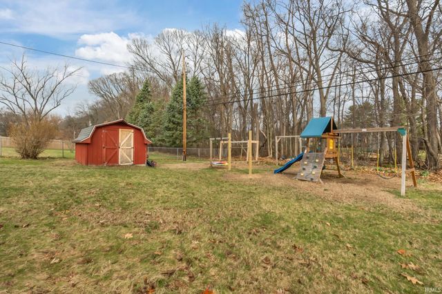 21877 Shady Hollow Lane, South Bend, IN 46628