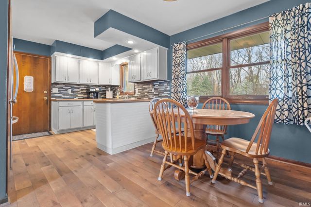 21877 Shady Hollow Lane, South Bend, IN 46628