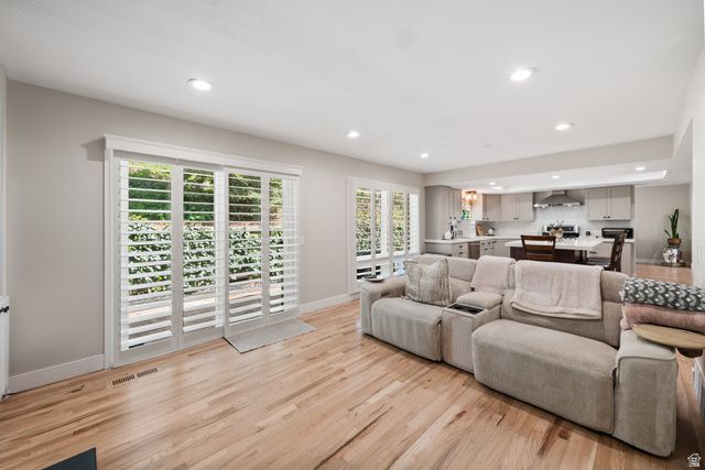 830 N GRANDRIDGE CT, Salt Lake City, UT 84103