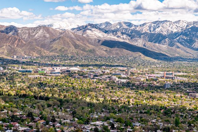 830 N GRANDRIDGE CT, Salt Lake City, UT 84103