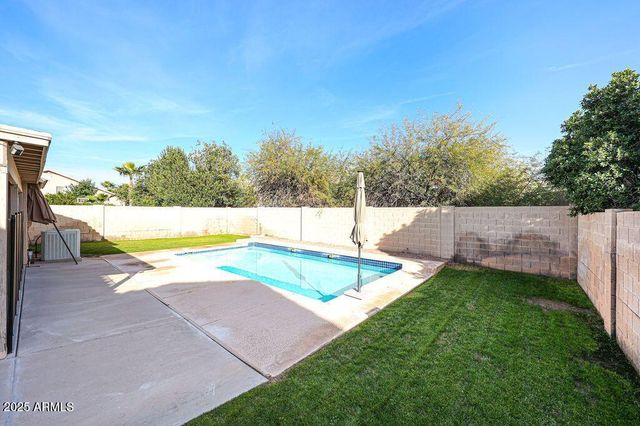 18615 N 30TH Place, Phoenix, AZ 85050