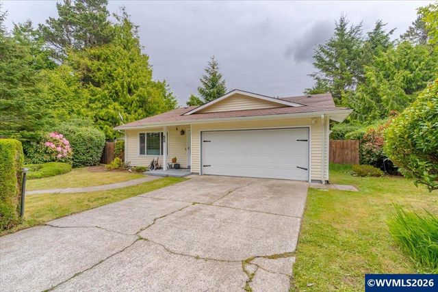50 Ridge Pl, Depoe Bay, OR 97341