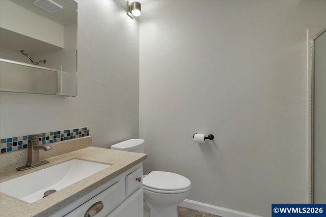 50 Ridge Pl, Depoe Bay, OR 97341