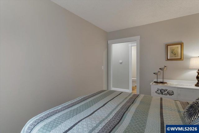 50 Ridge Pl, Depoe Bay, OR 97341