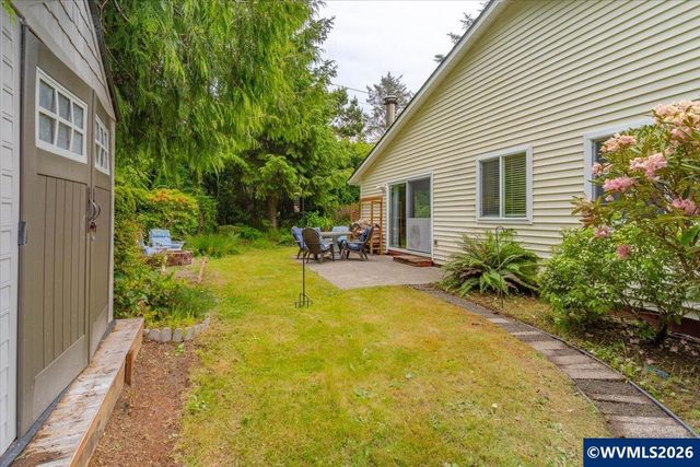 50 Ridge Pl, Depoe Bay, OR 97341