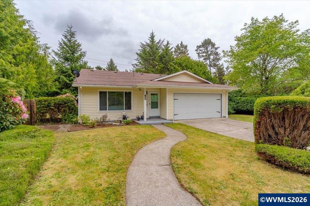 50 Ridge Pl, Depoe Bay, OR 97341