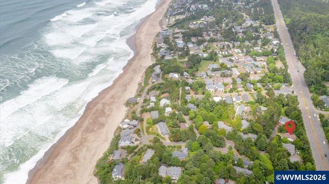 50 Ridge Pl, Depoe Bay, OR 97341
