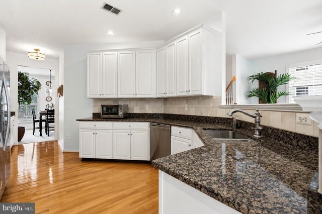 25838 KIRKWOOD SQ, Chantilly, VA 20152