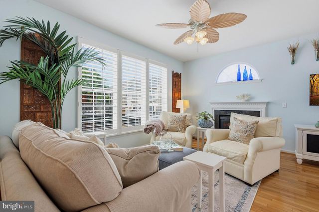 25838 KIRKWOOD SQ, Chantilly, VA 20152