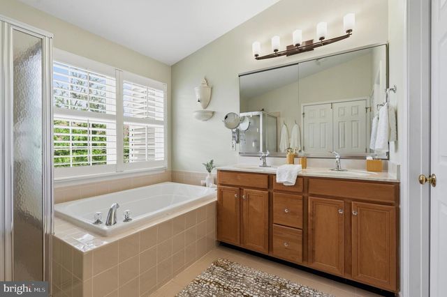 25838 KIRKWOOD SQ, Chantilly, VA 20152