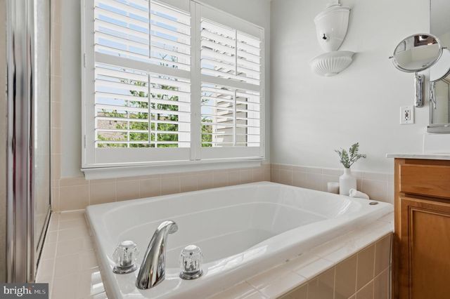 25838 KIRKWOOD SQ, Chantilly, VA 20152