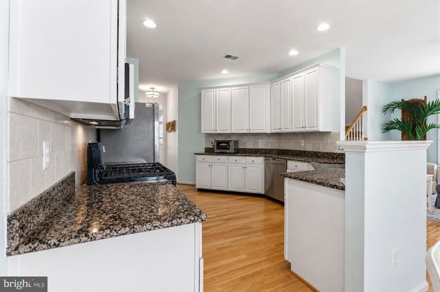 25838 KIRKWOOD SQ, Chantilly, VA 20152