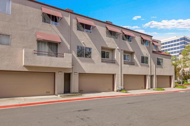 31 E Court Lane, Foster City, CA 94404