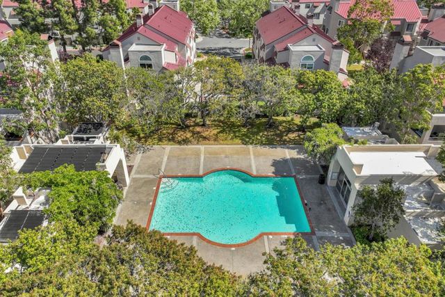 31 E Court Lane, Foster City, CA 94404